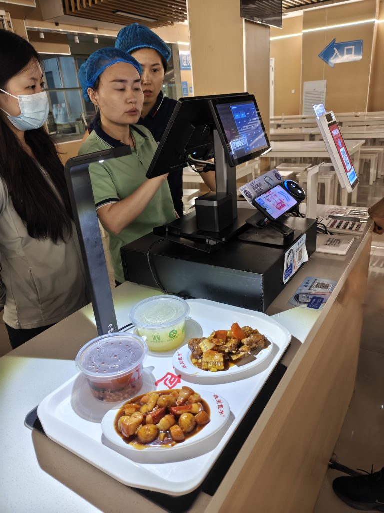 医院食堂AI识别案例