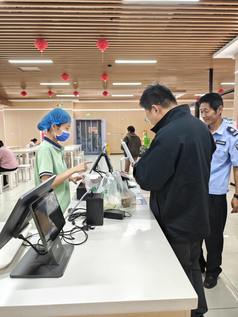 医院食堂AI识别案例